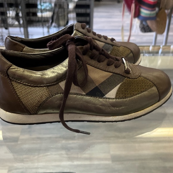 BURBERRY LONDON NOVA CHEK SHOES - Picture 3 of 9